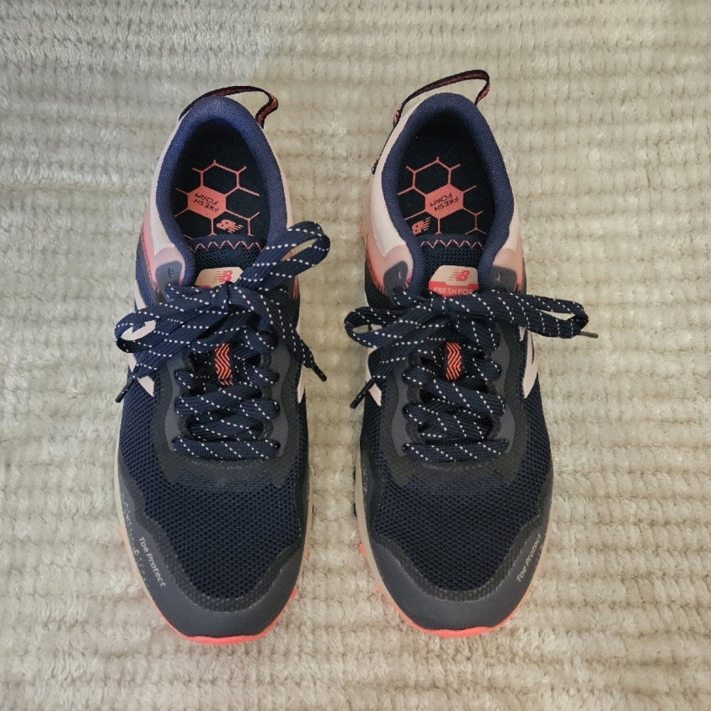New Balance Women's Athletic Shoes - Navy and Pink